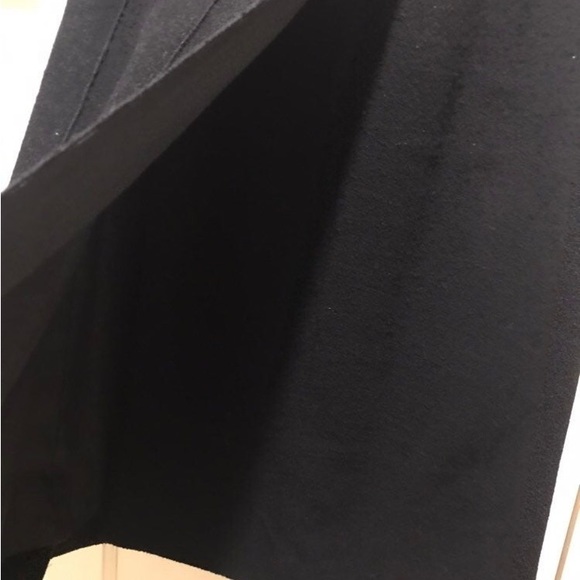 CHANEL Classic Pleated Skirt. - Picture 10 of 10